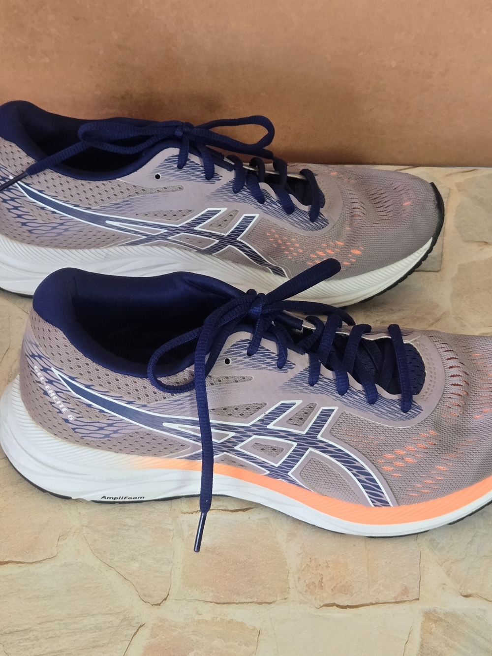 Asics Women's GEL-Excite 6 Running Shoe Size 9